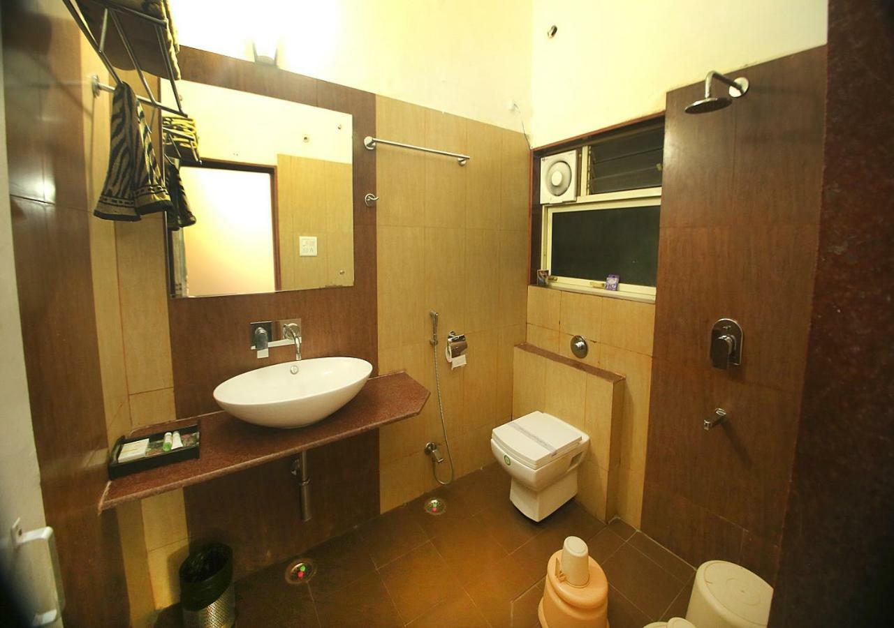Mpt White Tiger Forest Lodge Tala  Екстер'єр фото